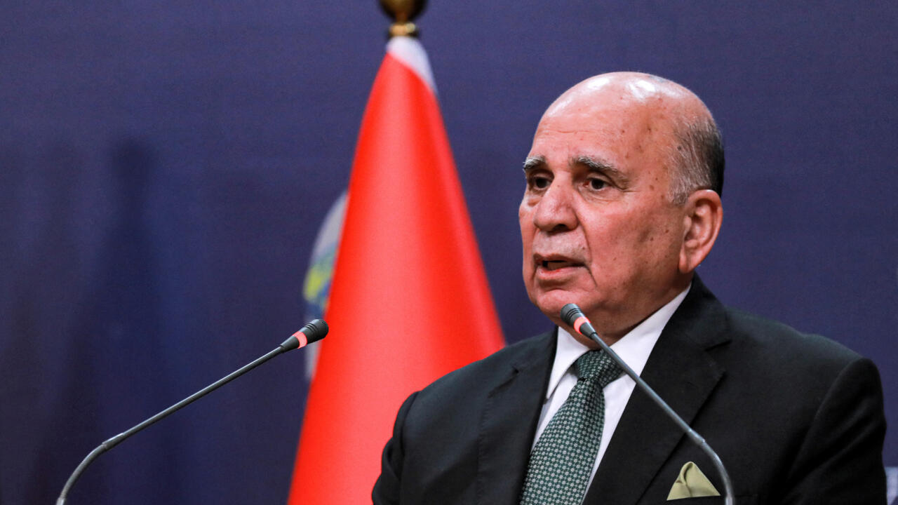 وزير خارجية العراق يجدد موقف بلاده الداعم للحلول السياسية السلمية