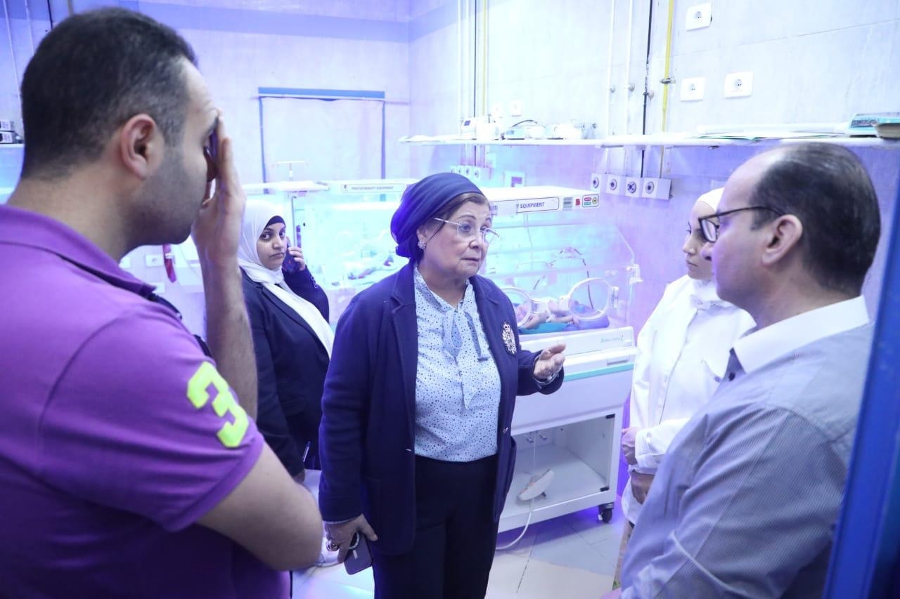 نائب وزير الصحة تتفقد جاهزية منشآت السيدة زينب الصحية في جولة مفاجئة