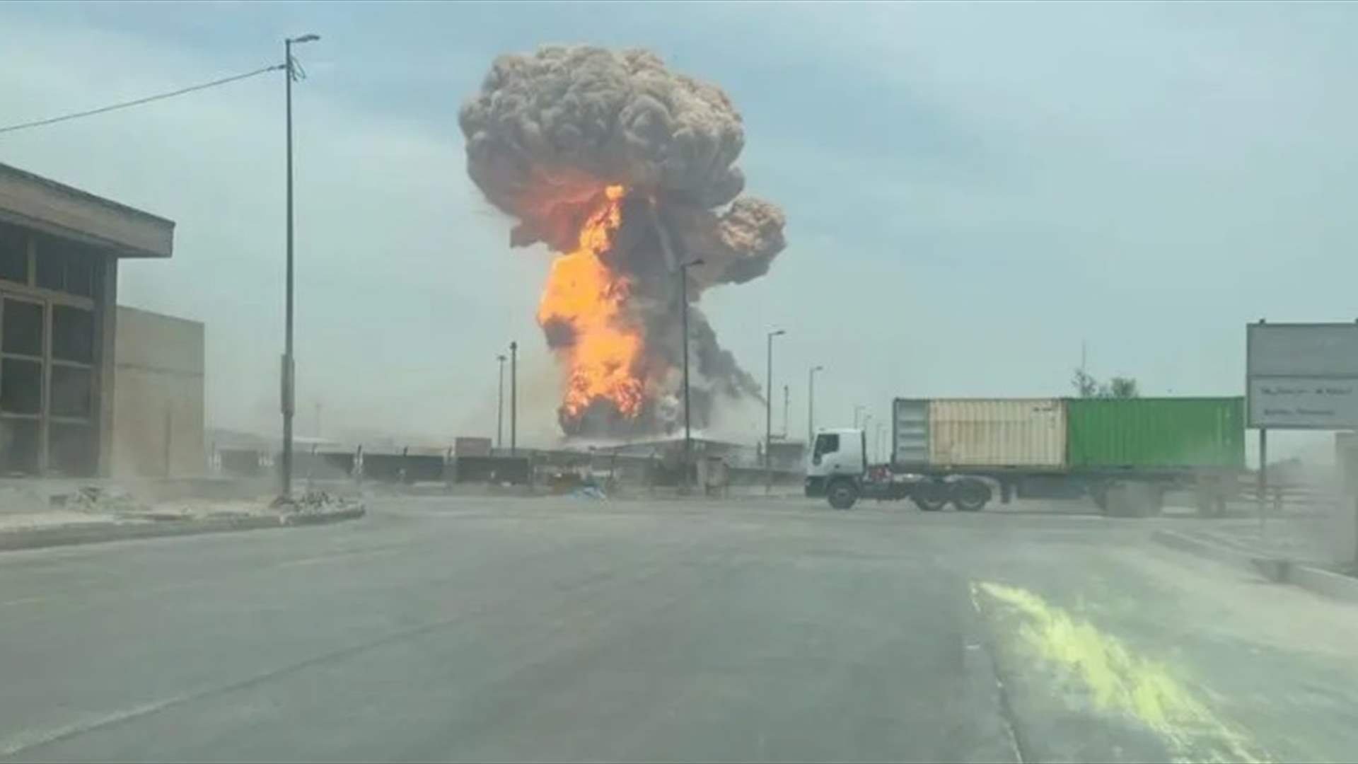 إيران تعلق الدراسة غدًا الأحد في منطقة الشهيد رجائي جراء الانفجار