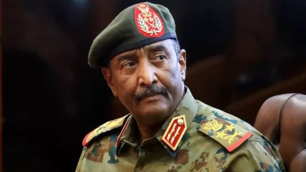 البرهان: تصدينا لهجوم المسيرات على مطار الخرطوم وسنقضي على المتمردين