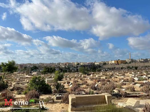 شباب العريش يُطلقون مبادرة لتطوير مقابر المدينة وتنظيفها