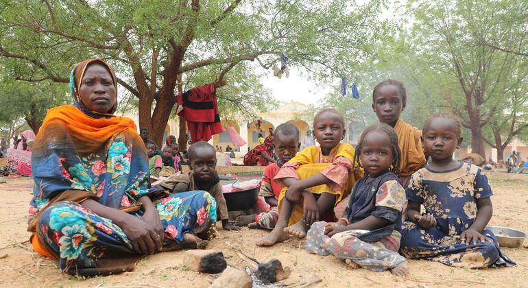 أطباء السودان: وفاة 13 شخصا بالجوع بمعسكر "قاقا" للاجئين السودانيين بتشاد