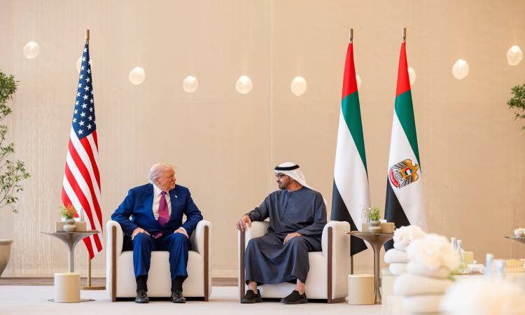 جلسة مباحثات بين بن زايد وترامب بقصر الوطن في أبو ظبي