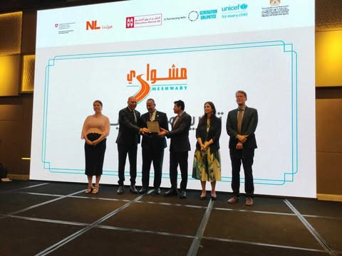 تقديراً لجهوده المتميزة.. أشرف صبحي يكرم وكيل وزارة الشباب والرياضة بشمال سيناء