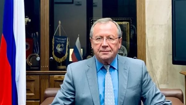 السفير الروسي في لندن: بريطانيا وفرنسا وألمانيا متواطئة في الهجمات على إيران