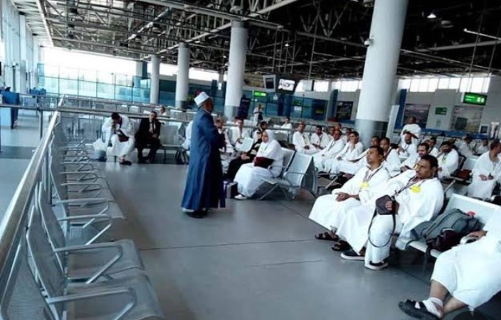 مصرللطيران تبدأ اليوم جسرها الجوي إلي جدة لنقل ضيوف الرحمن وتنقل 4933 حاجًا اليوم وغدًا إلى الأراضي المقدسة علي متن 23 رحلة جوية
