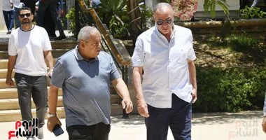 الخطيب ومجلس الأهلى يشاركون فى صلاة الجنازة على والدة طارق قنديل