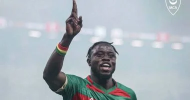 الأهلي يترقب رد مولودية الجزائر على العرض المالي لشراء محمد ساليو بانجورا