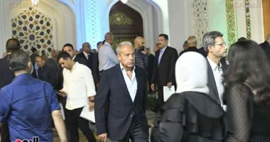 الخطيب وجمال علام والدرندلى وأبو ريدة يقدمون واجب العزاء فى الدهشورى حرب
