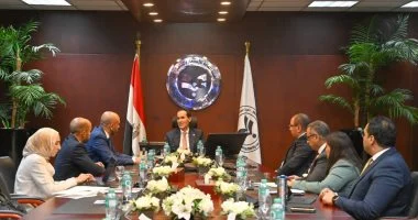 الرئيس التنفيذي لهيئة الاستثمار يبحث مع «موانئ دبي العالمية» خطط التوسع