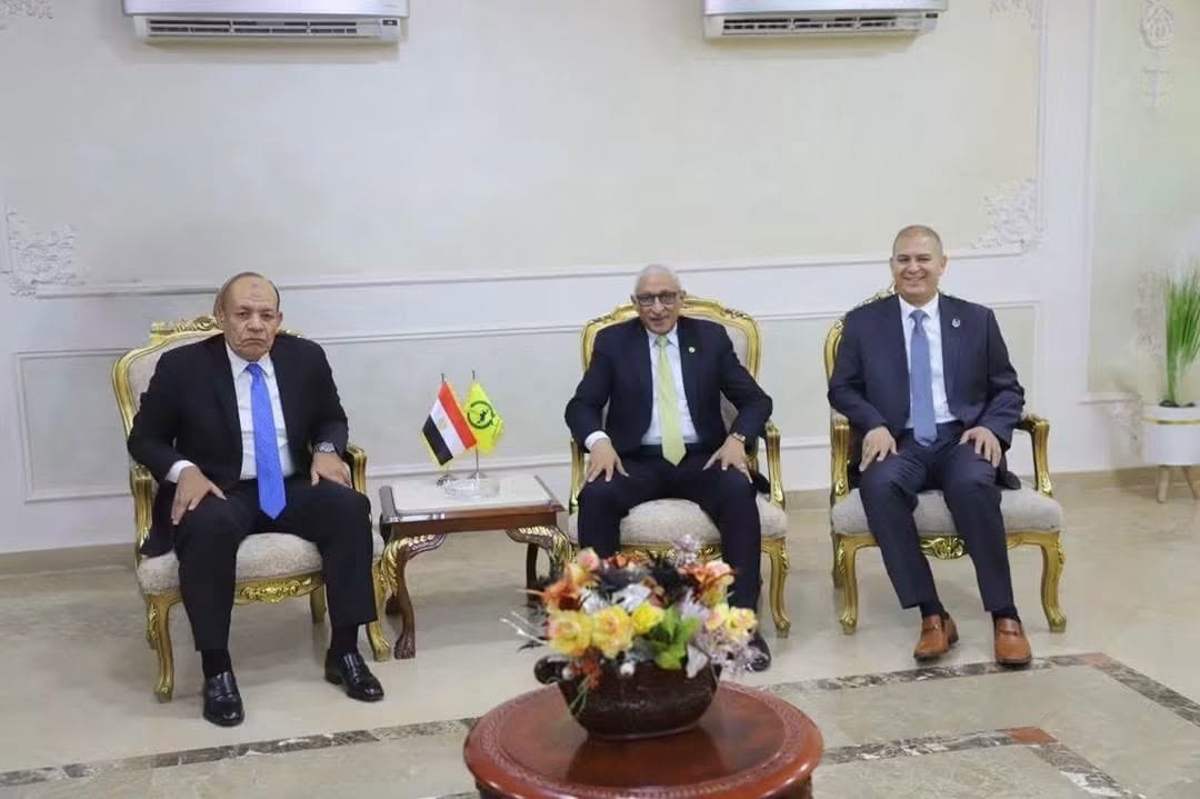 محافظ شمال سيناء يستقبل مدير الأمن ومساعد وزير الداخلية لمنطقة سيناء