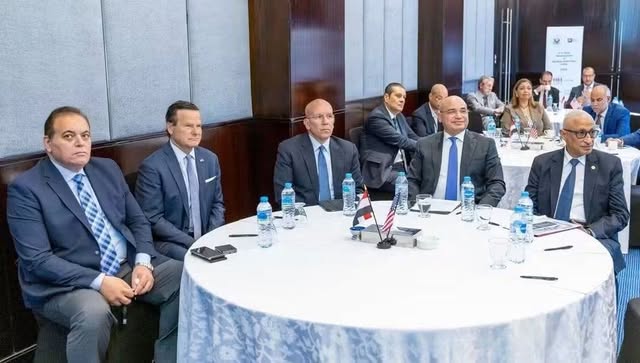 محافظ.شمال سيناء يدعو كبرى الشركات الأمريكية للتعاون في المشروعات الاقتصادية