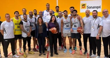 سفارة مصر في أنجولا تستقبل بعثة منتخب السلة.. والسفيرة تتابع التدريبات