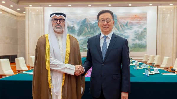 نائب الرئيس الصيني ووزير خارجية الكويت يبحثان العلاقات الثنائية وآخر التطورات الإقليمية والدولية