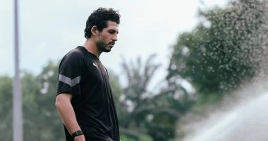 أحمد حجازى يسدل الستار على مسيرته الكروية ويعلن الاعتزال من مراسى