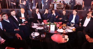 لاعبو الأهلى والجهاز الفنى يحضرون حفل تسمية استاد الأهلى وعقد الرعاية.. صور