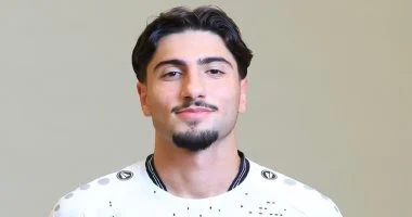 بعد ارتباطه بالأهلى.. بيتر كوركيس يصل اليوم القاهرة للتوقيع مع سيراميكا