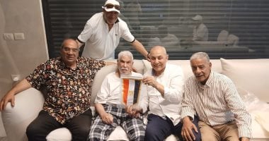 نجوم الكرة فى بورسعيد يزورون حسن شحاتة للاطمئنان عليه.. صور