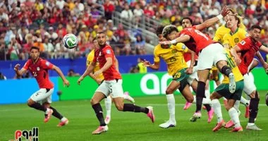 نهاية الشوط الأول.. منتخب مصر يتقدم على أستراليا 1-0.. فيديو وصور