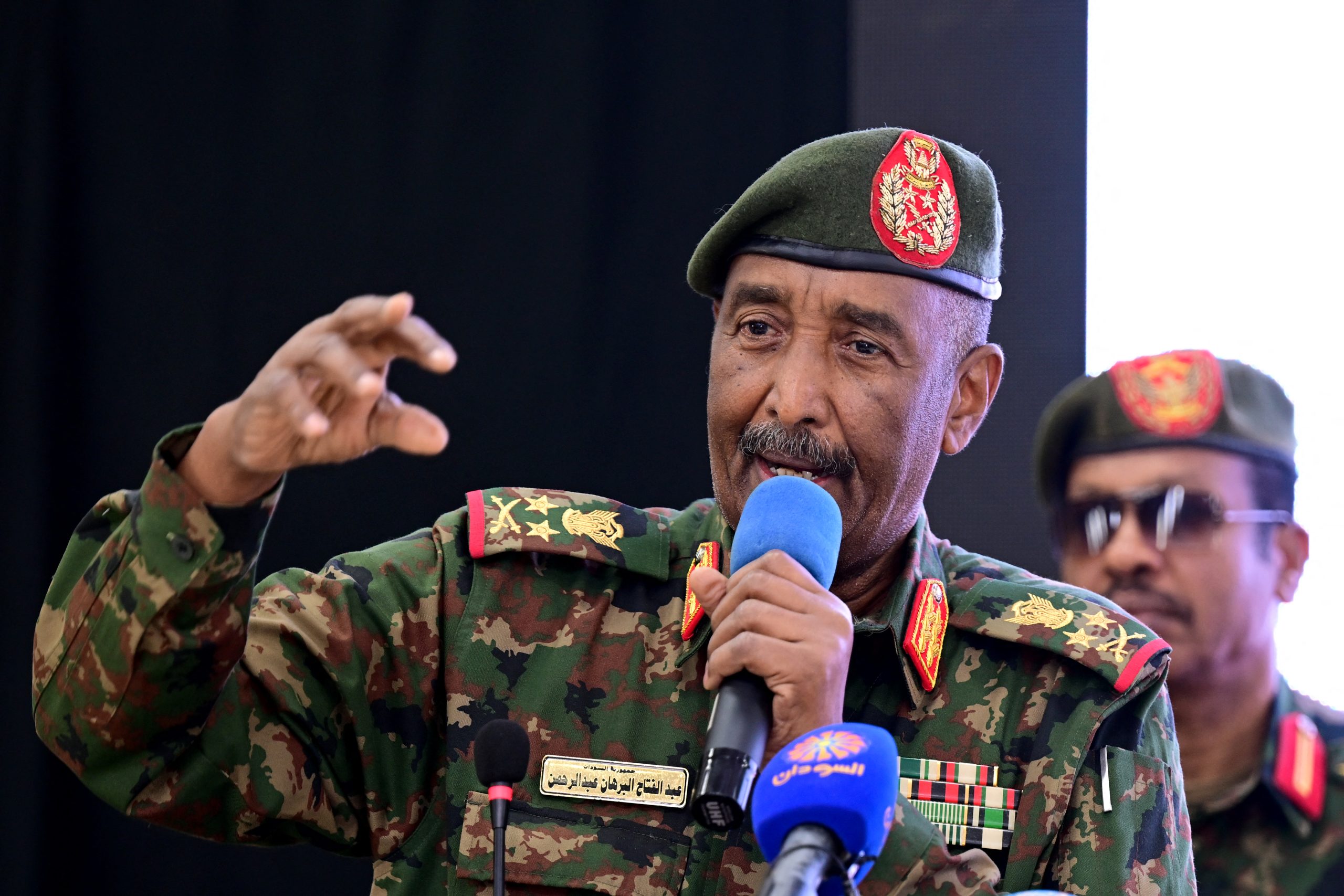 البرهان: يجري الترتيب لإطلاق حوار سياسي شامل