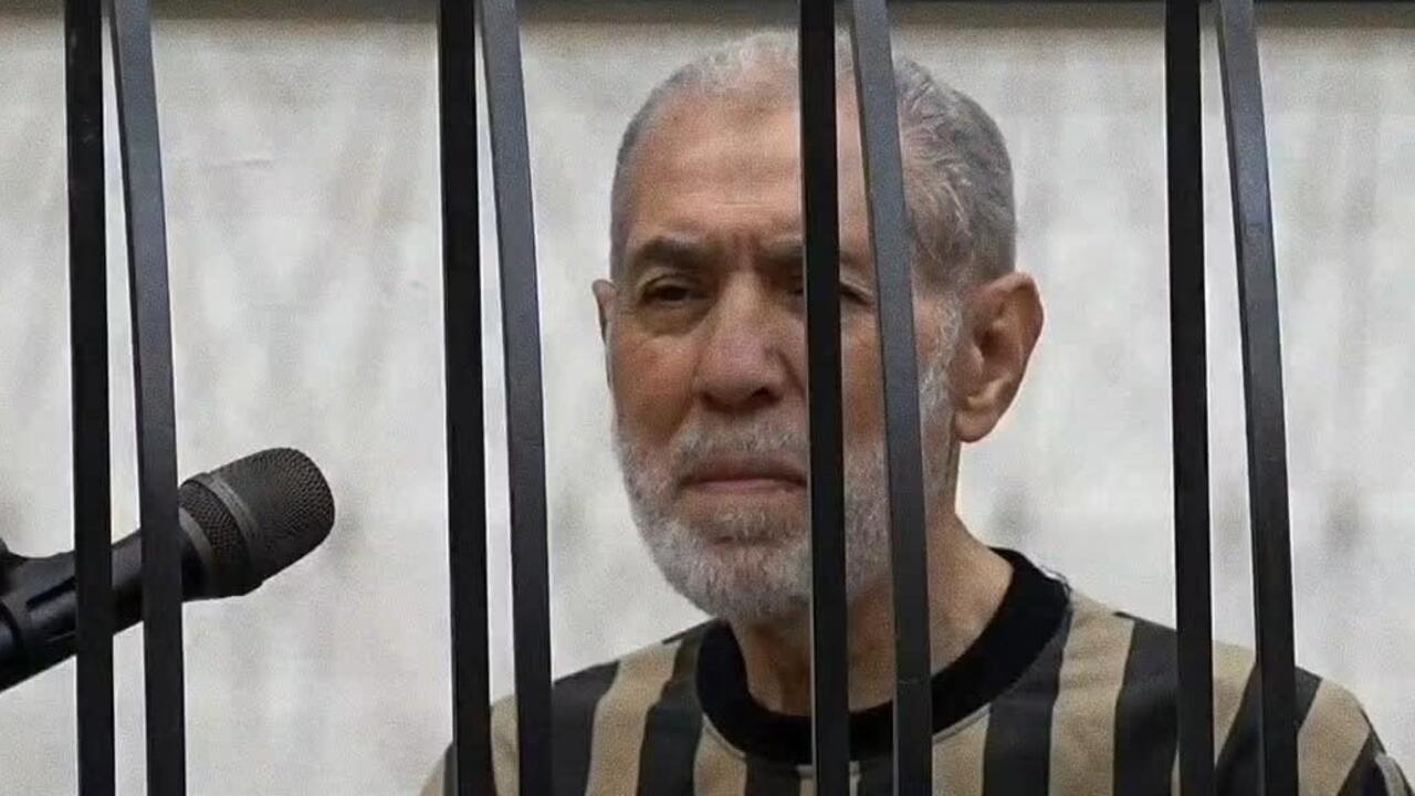الحكم بالسجن المؤبد على مفتي سوريا السابق أحمد بدر الدين حسون