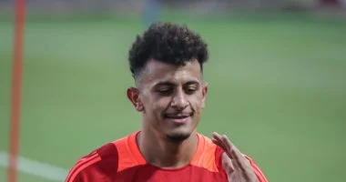 عموتة يحسم اليوم مصير عمر الساعي من البقاء في الأهلي
