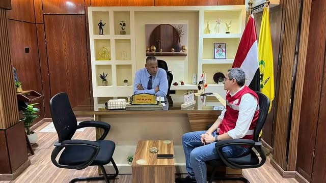 إيهاب حسن عبد الوهاب يلتقي مع وفد الهلال الأحمر لبحث سبل التعاون المشترك